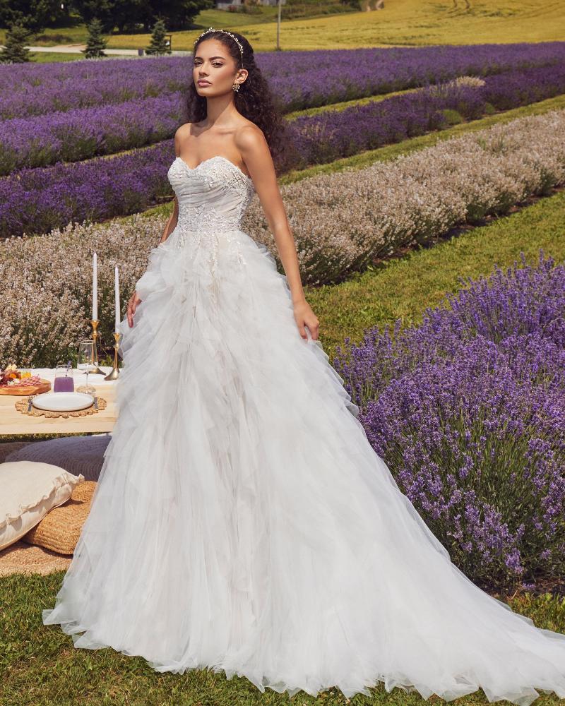 La24101 a line tulle wedding dress with lace and sweetheart neckline3